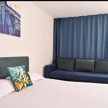 ゲストハウス Atena De