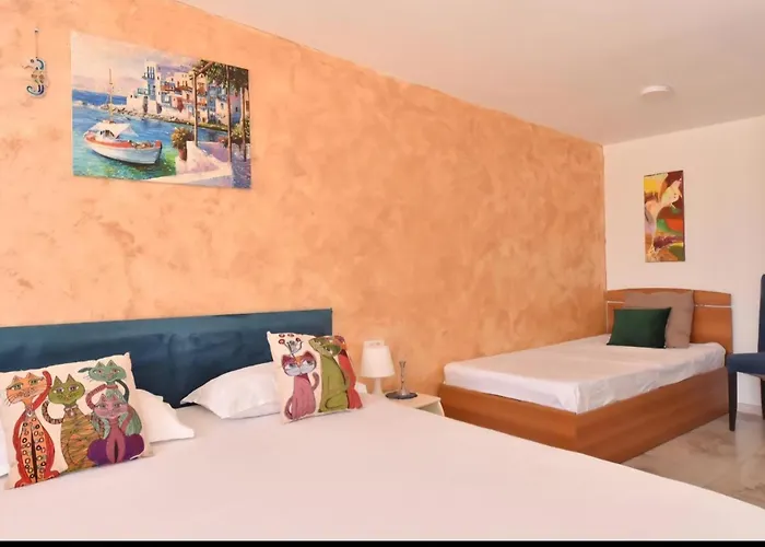 ゲストハウス Atena De 3*