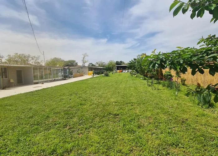 Konukevi Atena De Vadu